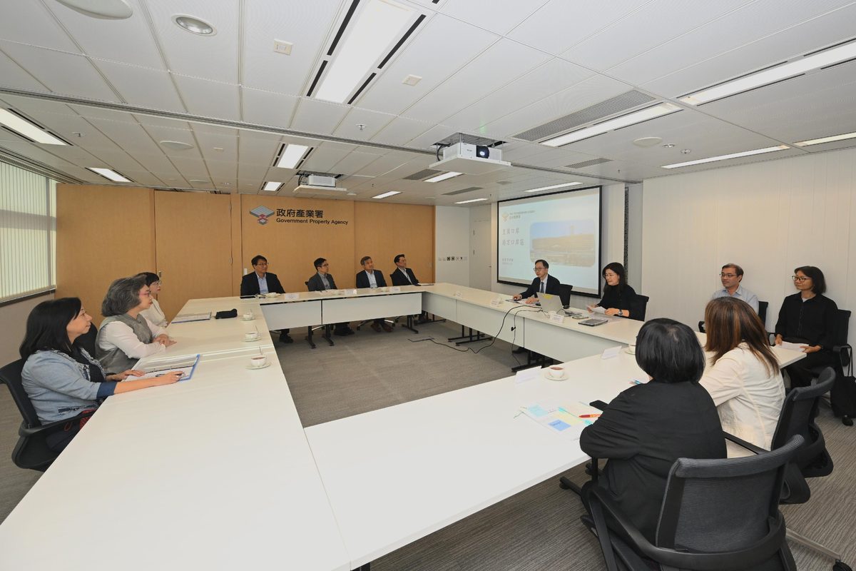 Hong Kong civil service chief visits Government Property Agency, sees AI tools