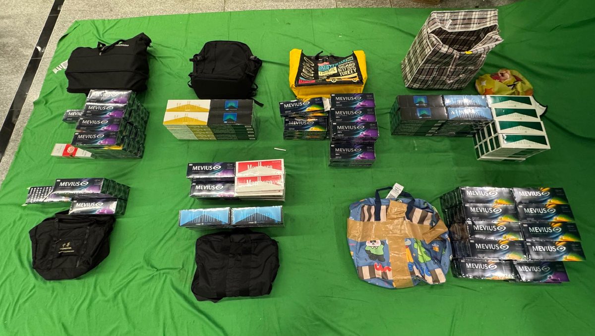 Two mainland travellers jailed for importing untaxed cigarettes into Hong Kong