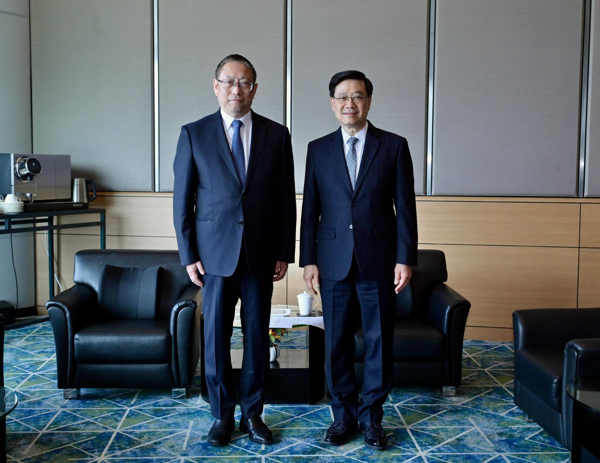 Hong Kong leader marks Sun Yat-sen’s 160th birthday, touts patriotism education