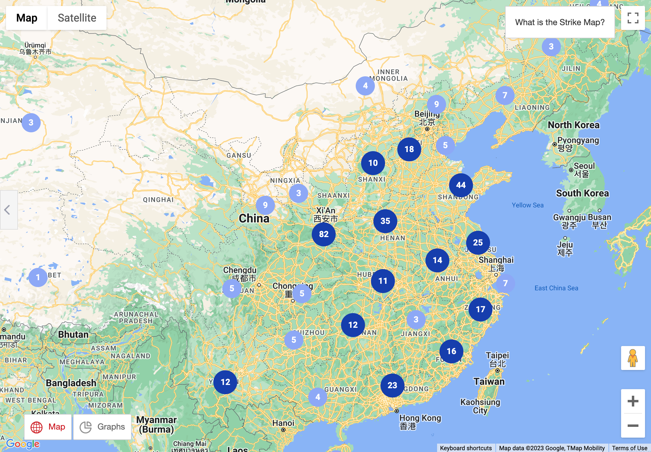 A screenshot of CLB's Strike Map shows incidents in the construction industry in 2022, with notable concentrations in China's inland provinces