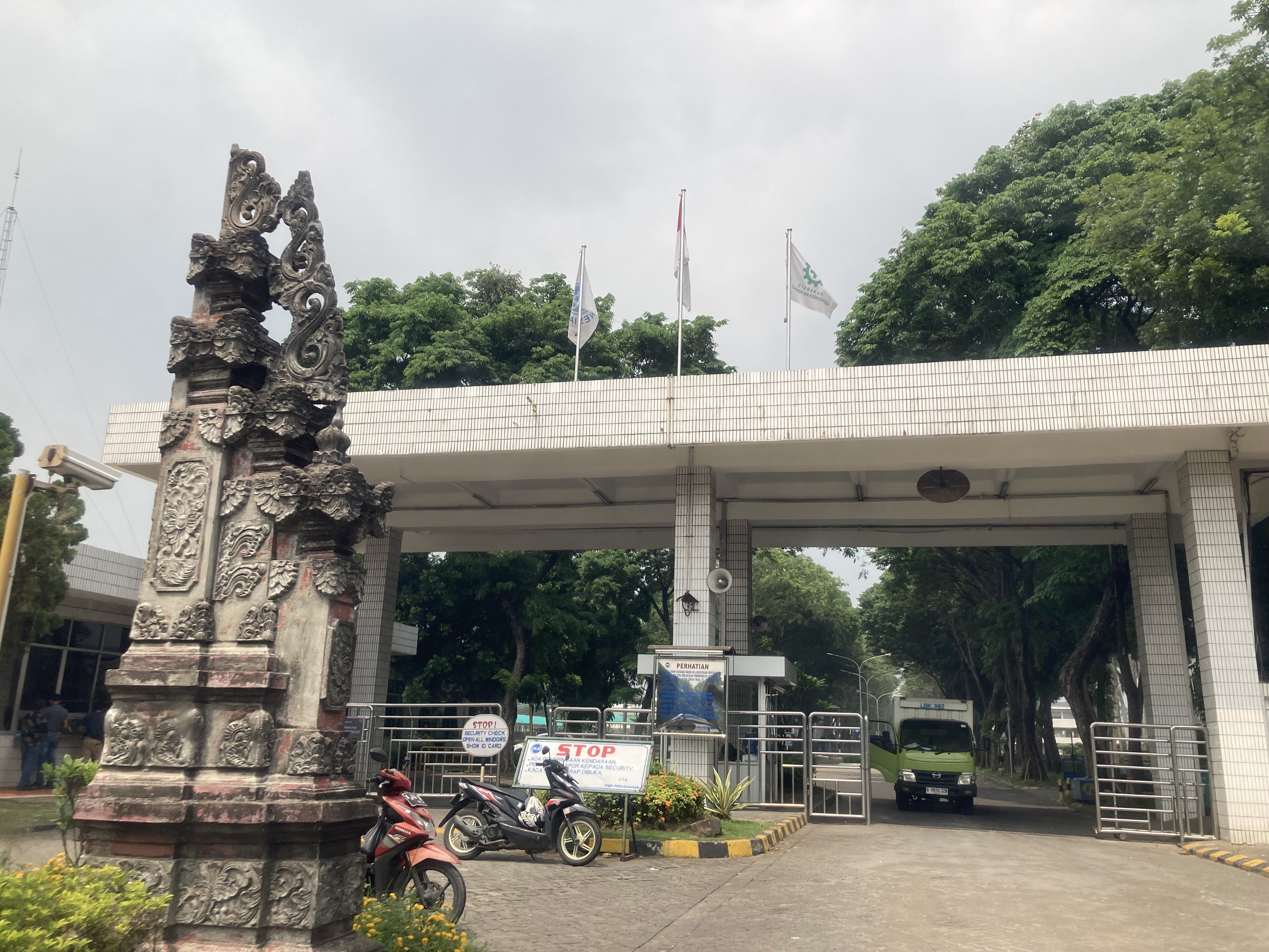 The gates of a Pou Chen factory west of Jakarta. Source: CLB File Photo
