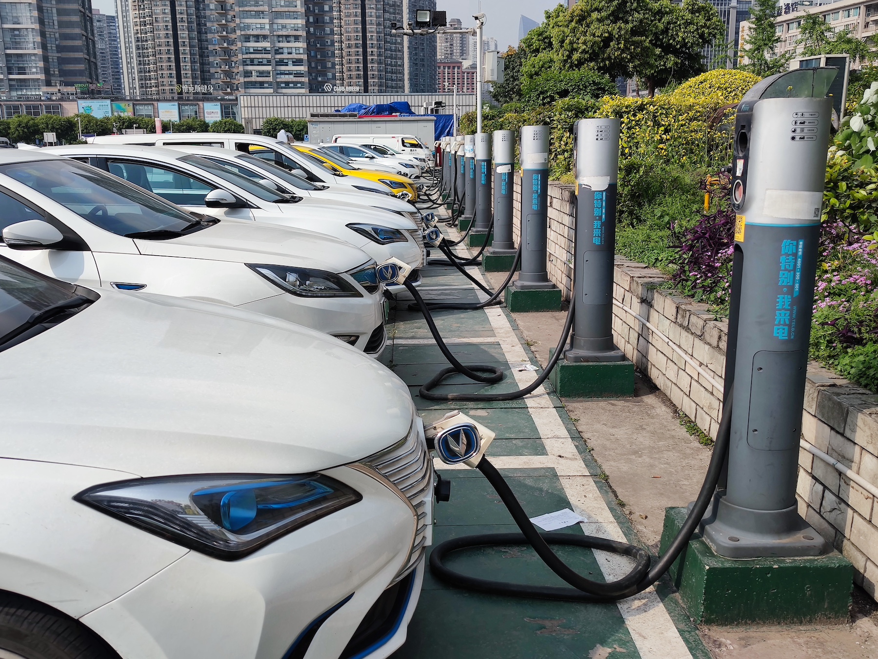 New energy vehicles charging